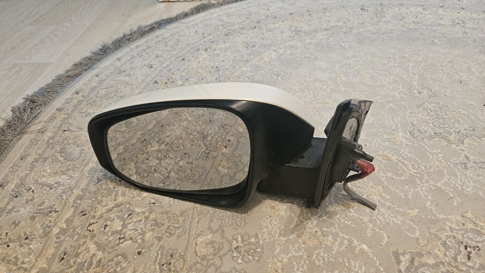 Раф4 2017г. Боковое зеркало левое.