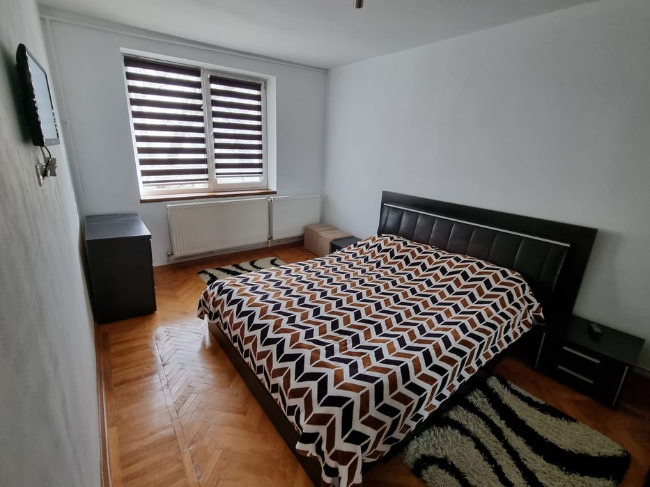 Închiriez apartament 2 camere  ultracentral