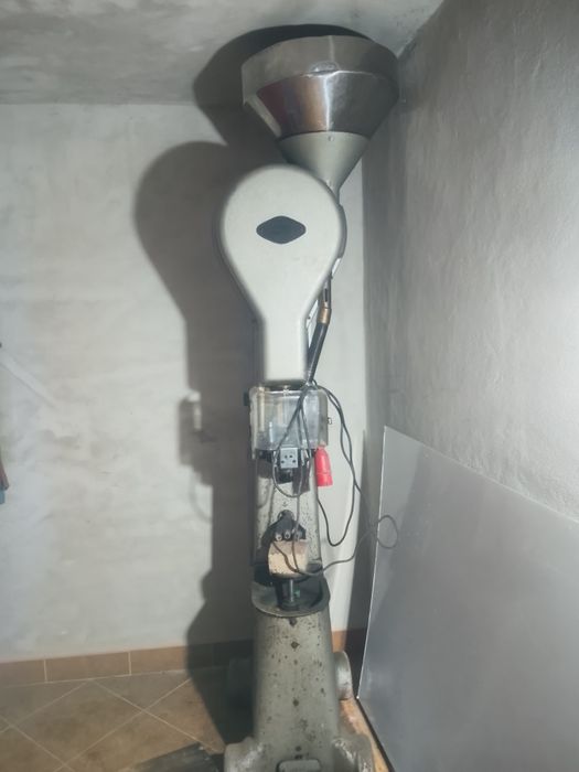 Capsator trifazat adus din Italia