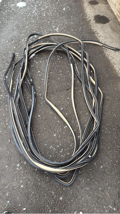 Уплотнители двери на Lexus  RX 2 поколение