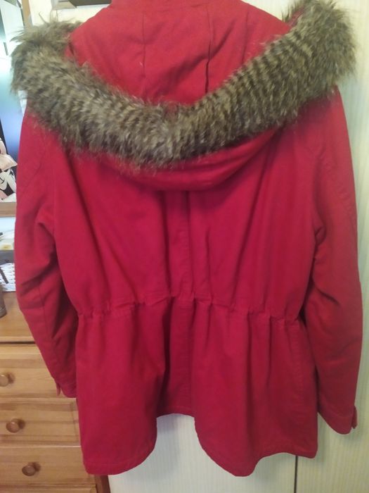 Много приятен цвят дамска парка!