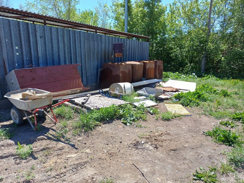Метал прием , самовывоз есть