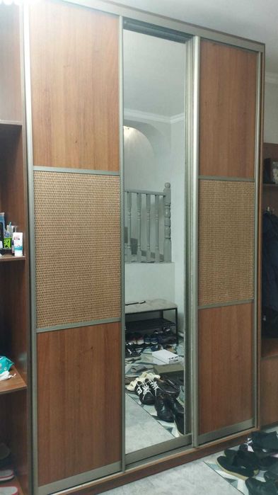 Продам шкаф прихожую
