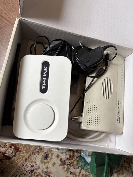Роутер TP-LINK, в использовании не был