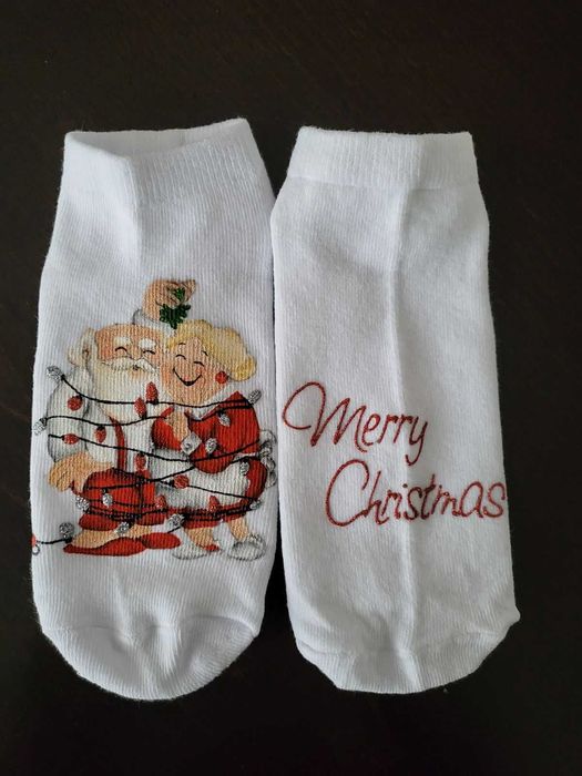 Ръчно рисувани коледни чорапи