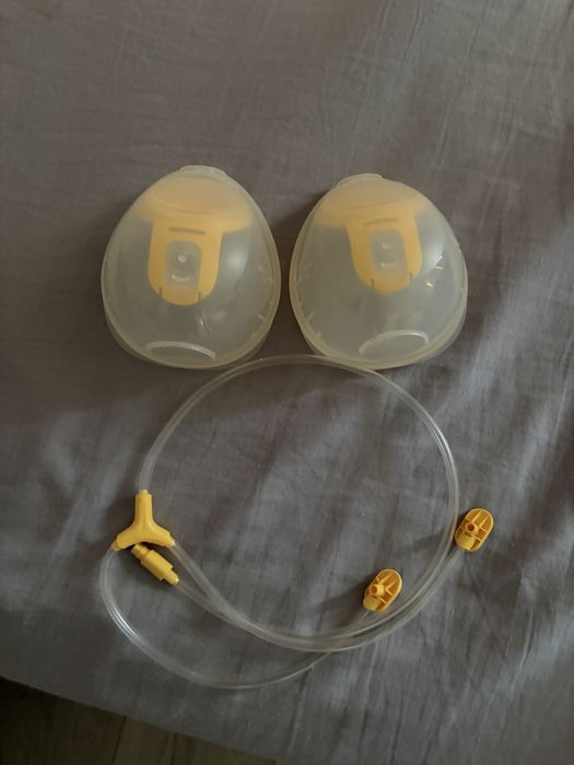 Hands-free чашки за помпа за кърма Medela