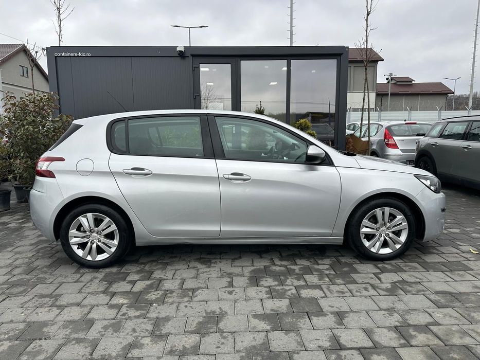 Peugeot 308 2015 benzină, 6.988 € — imagine 5