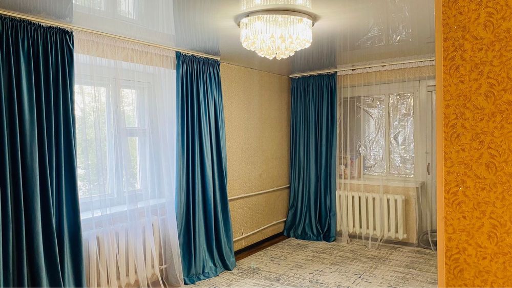 2 комнатная, Космонавтов 25