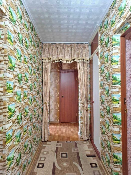 В продаже 4-комнатная квартира.
