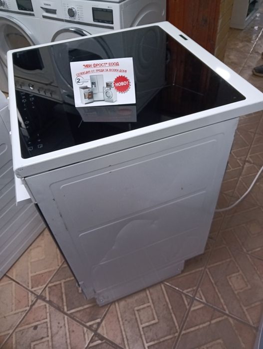 Чисто нова свободно стояща печка с индукционни котлони Електролукс Elektrolux с 2 години Гаранция!