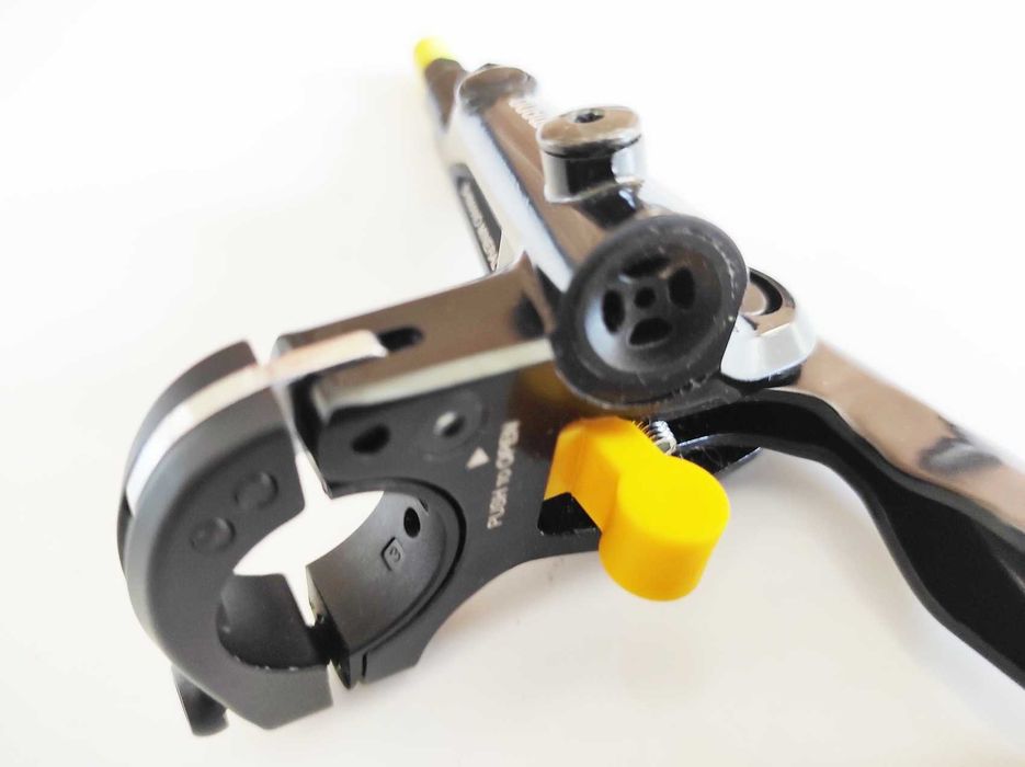 Frana spate Shimano BL-RS600/BR-RS405 J-Kit, prindere Flat Mount, noua