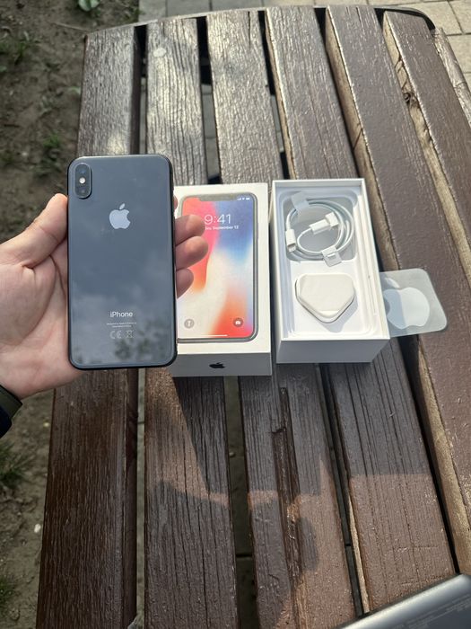 Продам телефон Айфон X  64