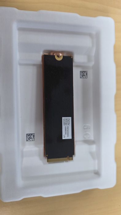 SSD 1TB Lenovo Umis 1TB Pcie Gen4 x4 NVME