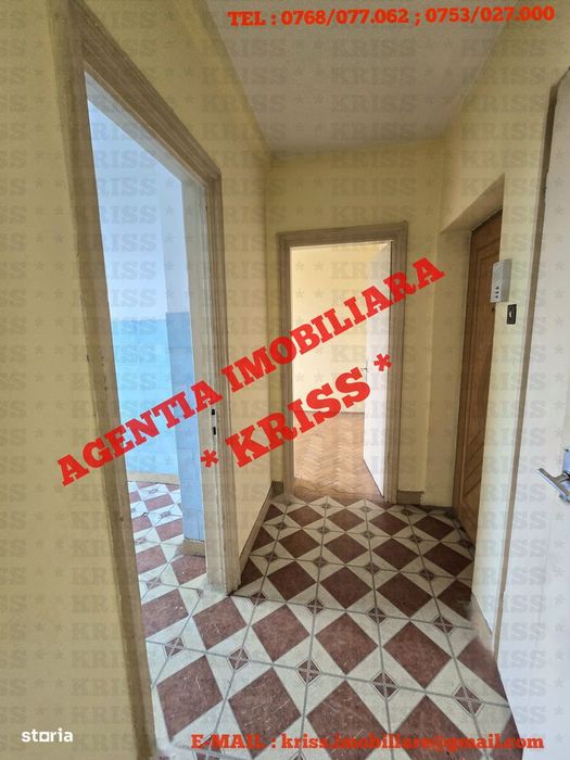 SUPER OFERTĂ ! CRAIOVEI 3 Camere Etaj 3 / 4 Lângă Școala Nr. 11 Liber