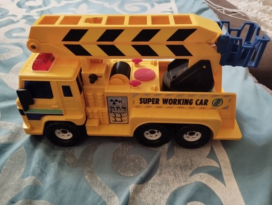 Камаз с подъёмником