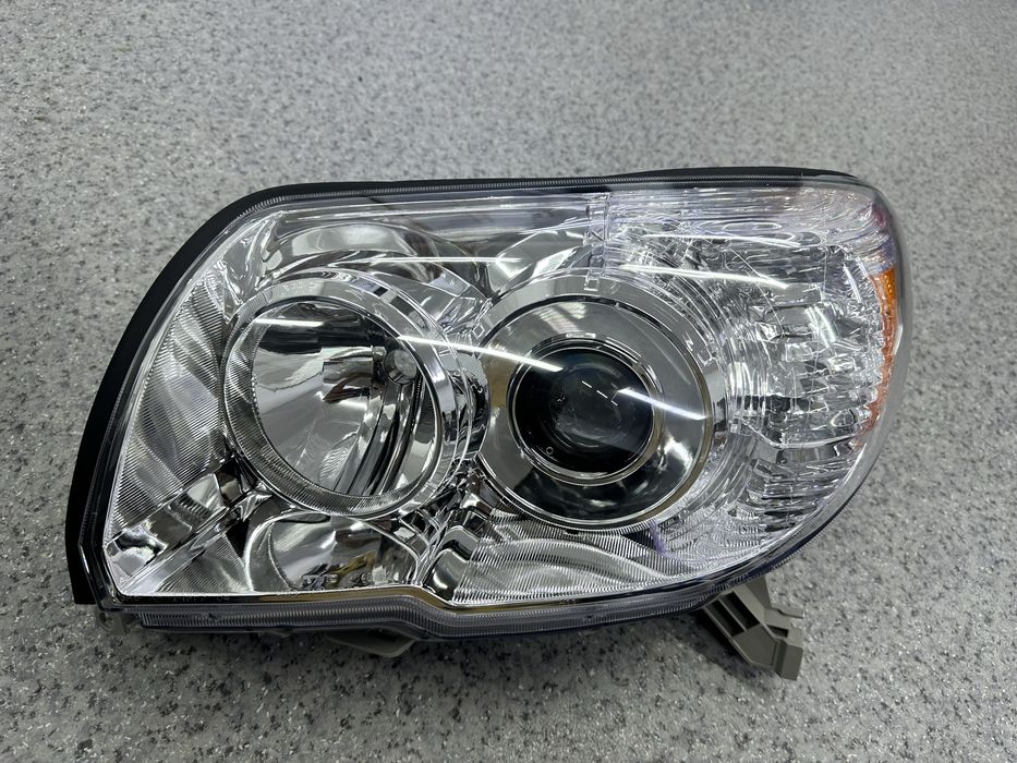 Фары передние новые
