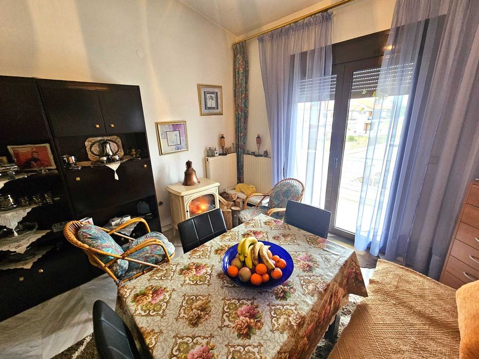 ПРОДАВА се самостоятелна къща 210кв.м. в центъра на DRAMA (код 8123)