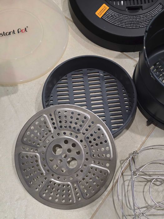 Instant Pot Pro CRISP + AIR FRYER 7.6 литра, с допълнителни приставки