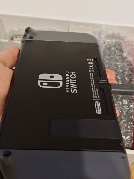 Consola Nintendo Switch + Joc Zelda BOTW