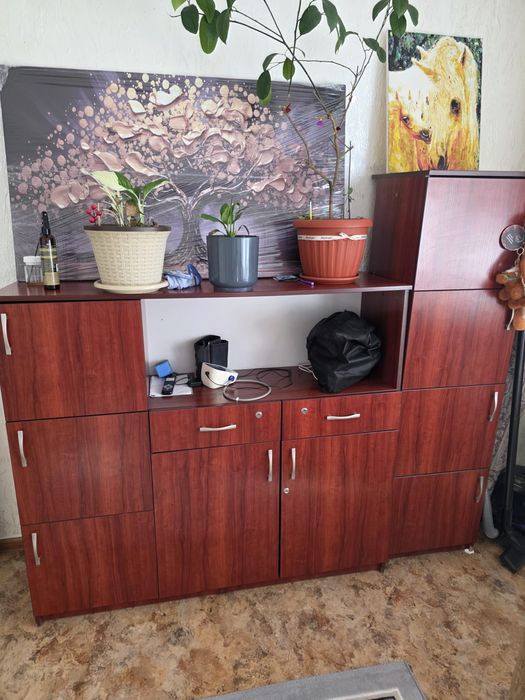 Продам шкаф небольшой