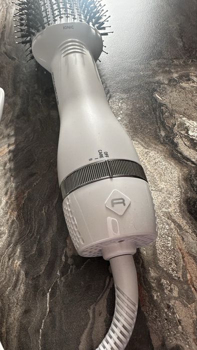 Perie cu aer cald Rowenta Volumizer CF6130F0