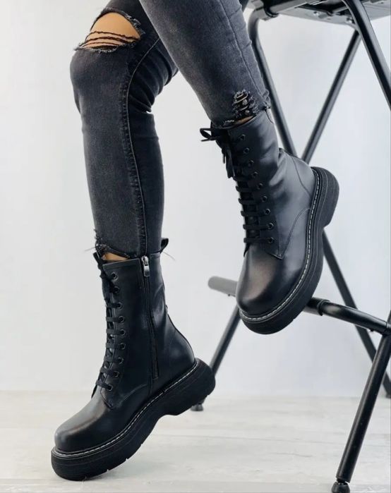 Женские ботинки