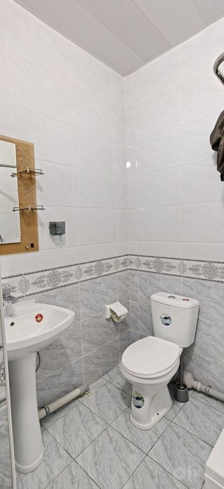 Ижарага узок муддатга уй берилади.Хамма шароити билан.