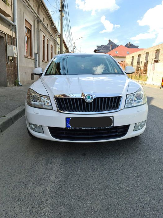 SKODA Octavia 2012 — imagine 4