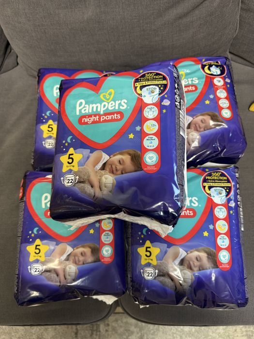 Scutece chilotel de noapte Pampers Night Pants, Marimea 5, 12-17 kg, 22 buc, 5 pachete disponibile + 10 aleze cadou