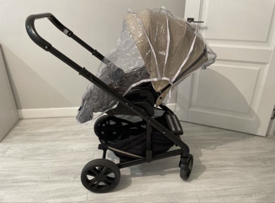 Прогулочная коляска Joie Chrome Sandstone