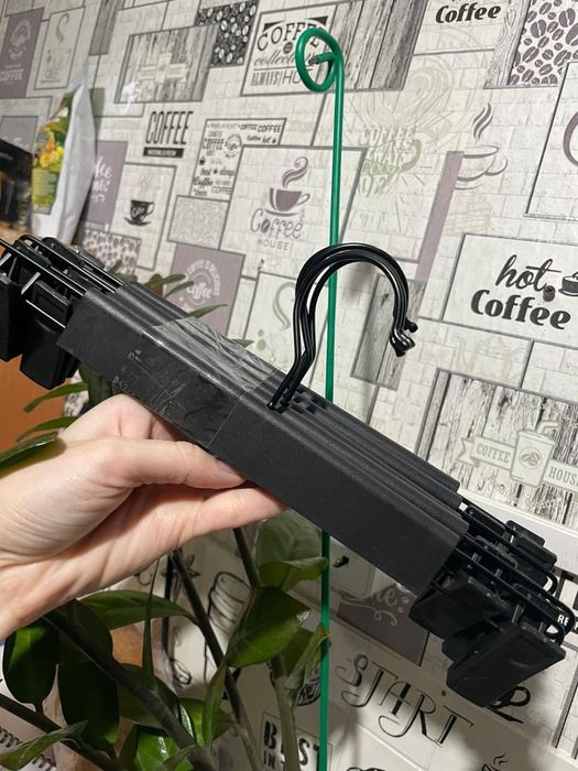 Продам вешалки для одежды