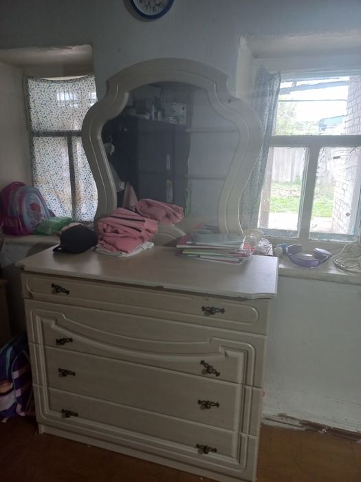 Продам комод в среднем