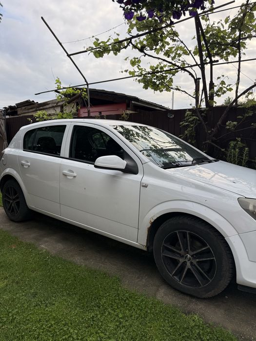 OPEL Astra 2005 — imagine 3