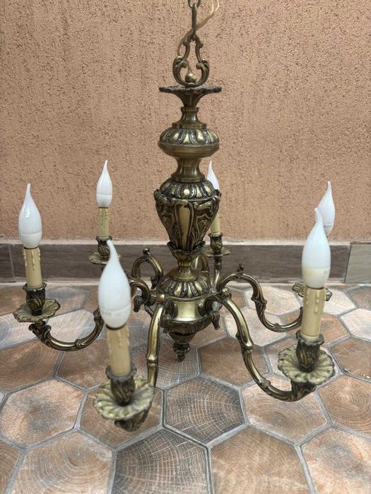 Lustră/ candelabru din bronz masiv 6 brațe – model clasic, elegant