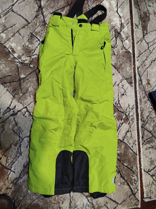 Ски гащеризони .