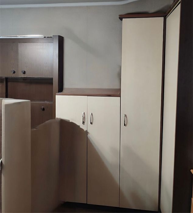 Угловой шкаф-шифоньер