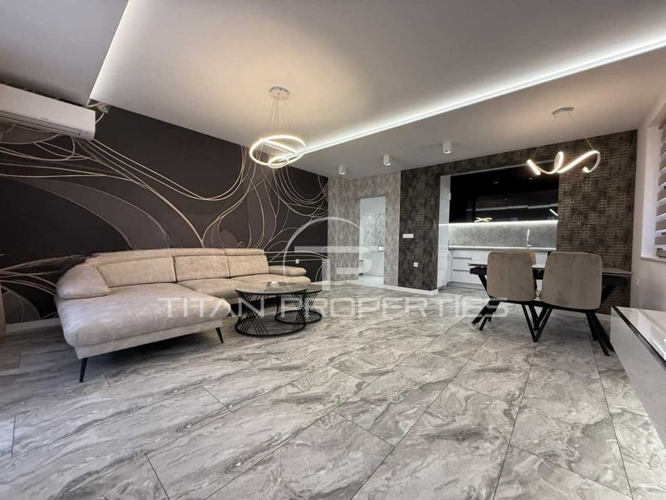 Продава се Тристаен апартамент в Пловдив, Остромила - 118 кв.м за 2111 €/кв.м - Снимка #2