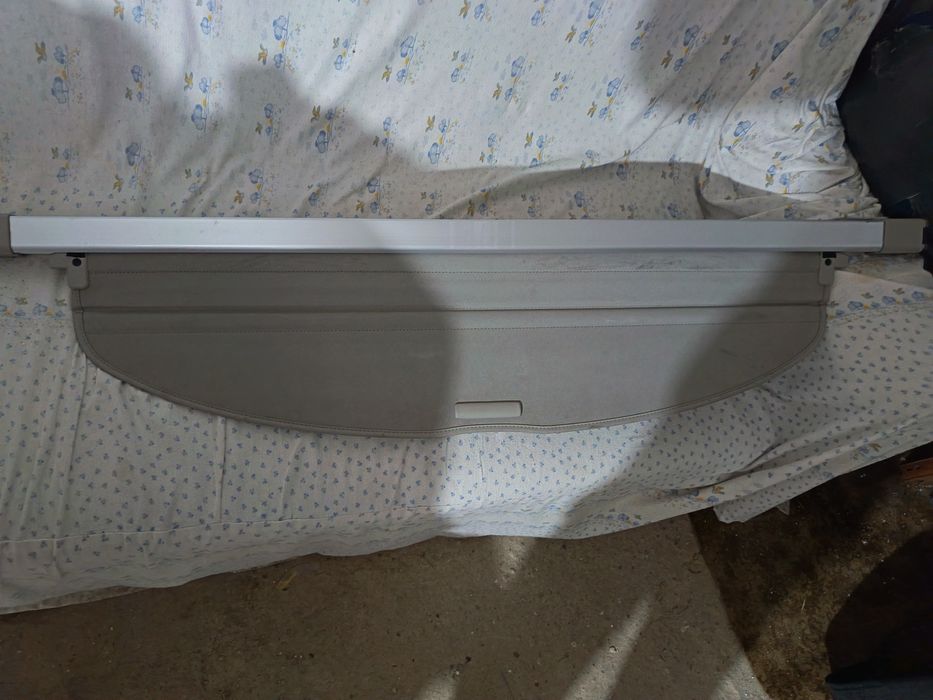 Rulou/Panou/Tăviță-Preș portbagaj Nissan X Trail!