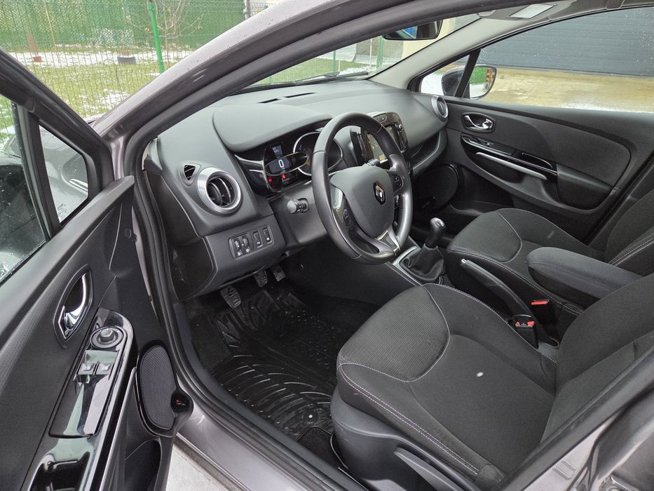 Renault Clio 4 / 1.5 Diesel  / Euro 5 / Navigatie