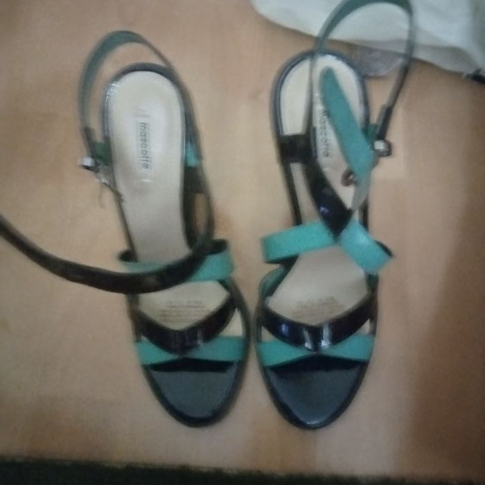 Босоножки женские