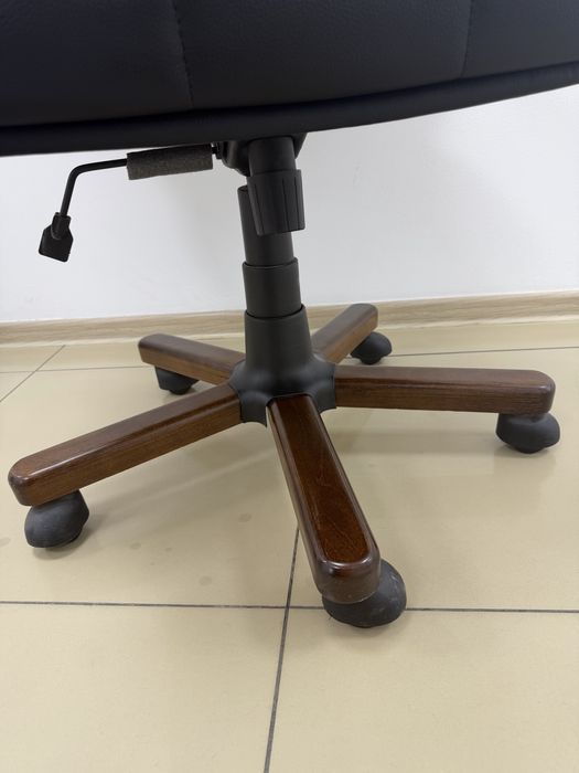 Новое Кресло Консул для руководителя офисное