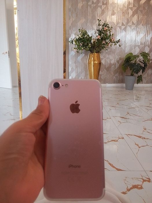 IPhone 7 color pink