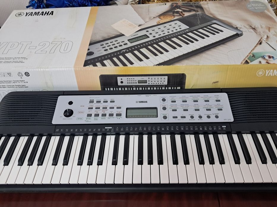 Синтезатор Yamaha YPT-270.
