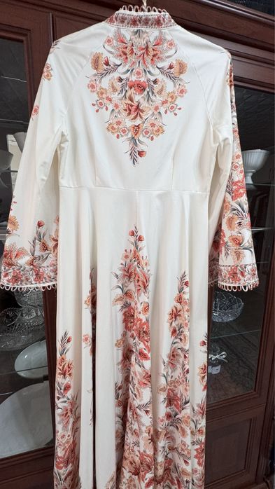 Продаю корейское платье