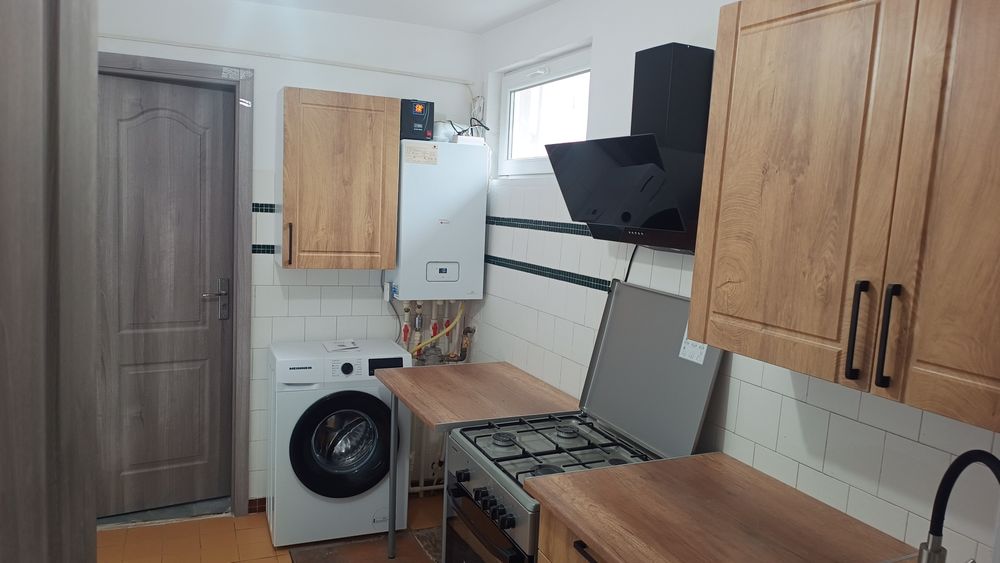 Închiriez casa zona Lidal Brătianu