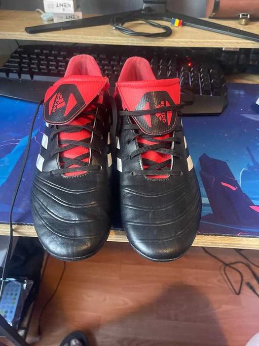 adidasi, nike, adidas