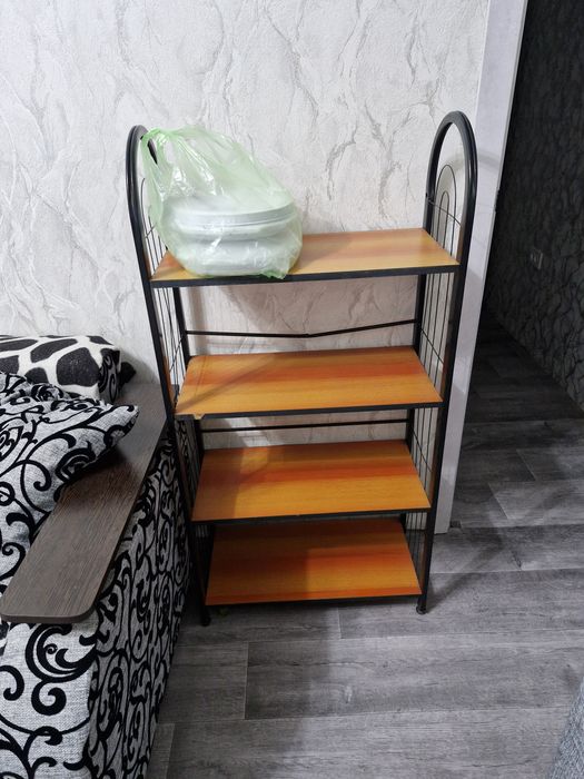 Продам напольный стеллаж