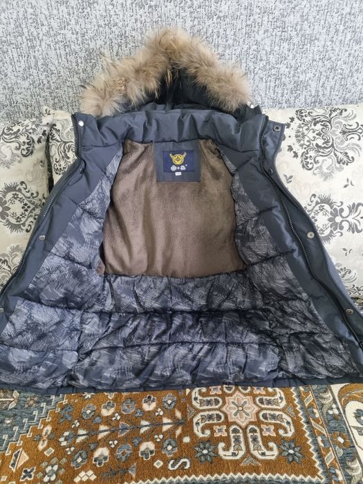Продам пуховик детский на мальчика