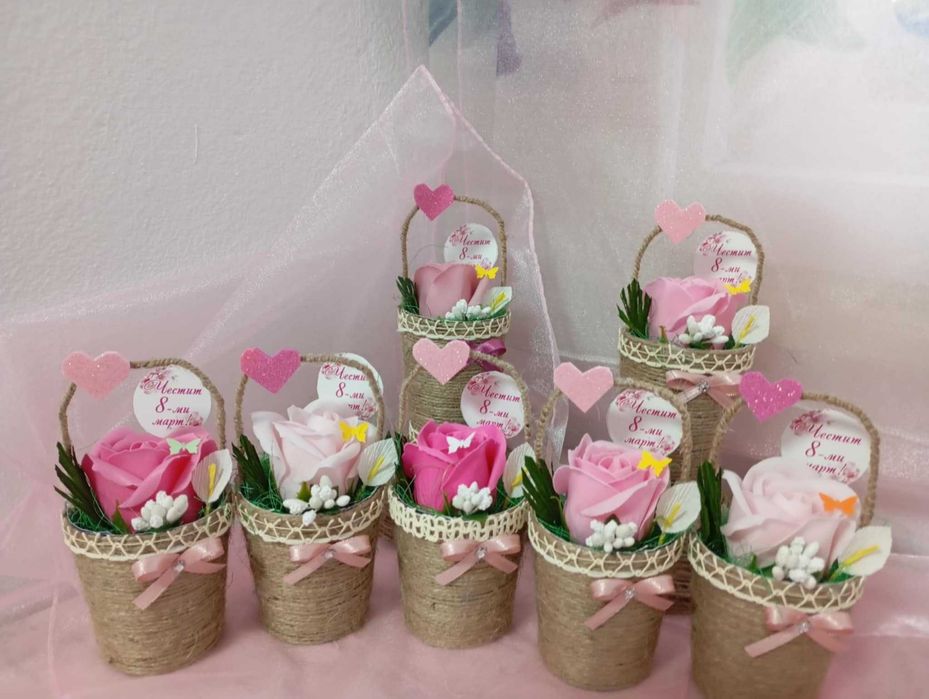 Кошнички със сапунени рози