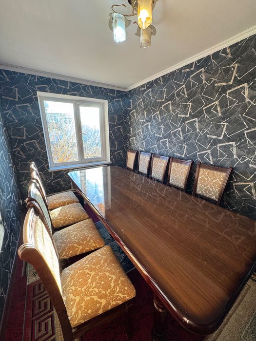 Стол стул сотилади 12 талик холати ало